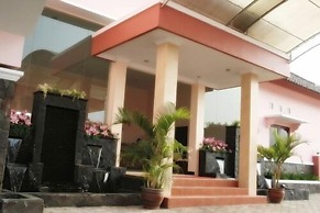 Atrium Resort & Hotel