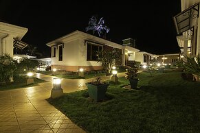 The Grand Leoney Resort