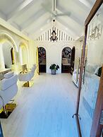 The Grand Leoney Resort