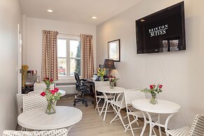 Brinton Suites