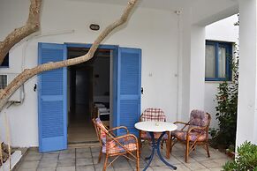 Panorama Studios and Apartments