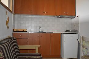 Panorama Studios and Apartments