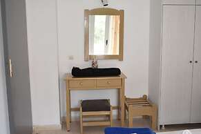 Panorama Studios and Apartments