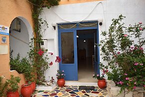 Panorama Studios and Apartments