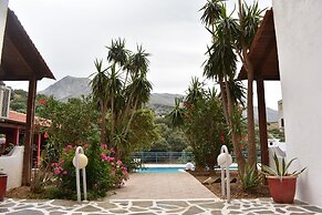 Panorama Studios and Apartments