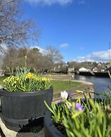 Steam Packet Inn