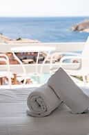 Super Paradise Hotel