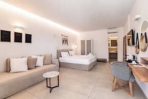 Super Paradise Hotel