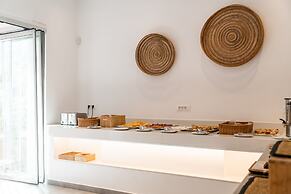 Super Paradise Hotel