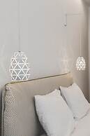 Super Paradise Hotel