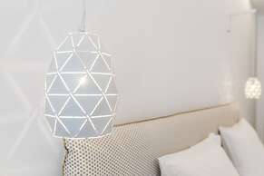 Super Paradise Hotel