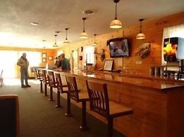 Red Door Resort & Motel