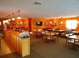 Red Door Resort & Motel