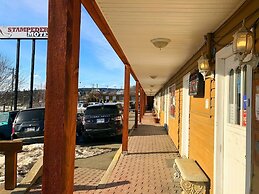 Stampeder Motel