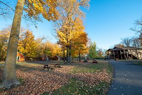 Appeldoorn's Sunset Bay Resort