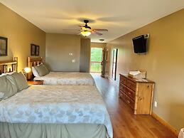 Appeldoorn's Sunset Bay Resort