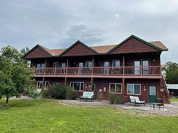 Appeldoorn's Sunset Bay Resort