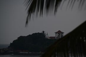 SURF UNA Beach Hotel