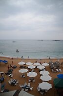 SURF UNA Beach Hotel