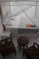 SURF UNA Beach Hotel