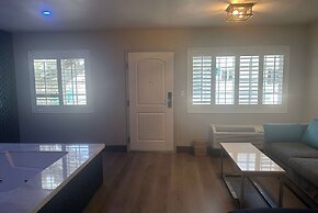 Super 8 by Wyndham Oceanside Downtown