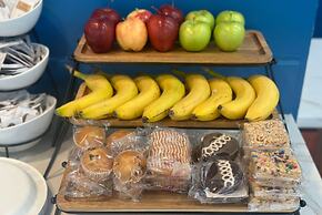 Super 8 by Wyndham Oceanside Downtown