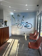 Super 8 by Wyndham Oceanside Downtown