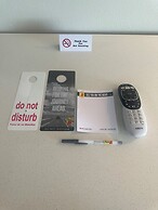 Super 8 by Wyndham Oceanside Downtown