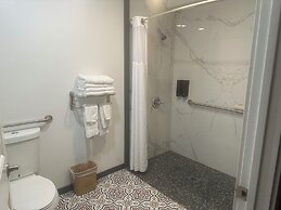 Super 8 by Wyndham Oceanside Downtown