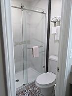 Super 8 by Wyndham Oceanside Downtown