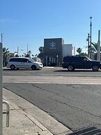 Super 8 by Wyndham Oceanside Downtown