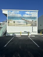 Super 8 by Wyndham Oceanside Downtown