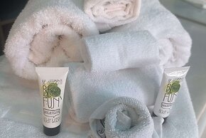 Super 8 by Wyndham Oceanside Downtown