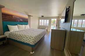 Super 8 by Wyndham Oceanside Downtown