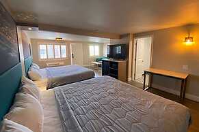 Super 8 by Wyndham Oceanside Downtown