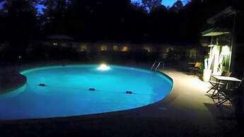 The Saugatuck Retro Resort Motel