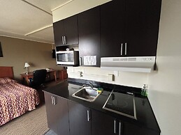 Northern Lights Inn & Suites