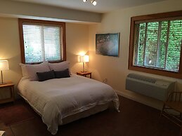 All Seasons Bed & Breakfast