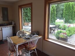 All Seasons Bed & Breakfast