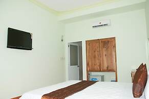 Sunrise Village Hotel