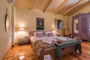 Sarakino The House of Literature