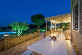 Sarakino The House of Literature