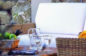 Argo Maisonettes & Suites