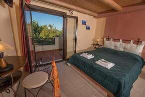 Argo Maisonettes & Suites