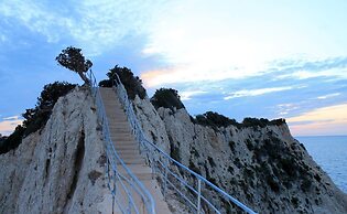 Argo Maisonettes & Suites