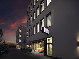 sevenDays Hotel BoardingHouse