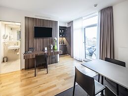 sevenDays Hotel BoardingHouse