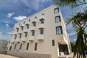 sevenDays Hotel BoardingHouse