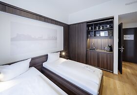 sevenDays Hotel BoardingHouse