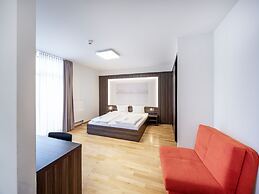 sevenDays Hotel BoardingHouse